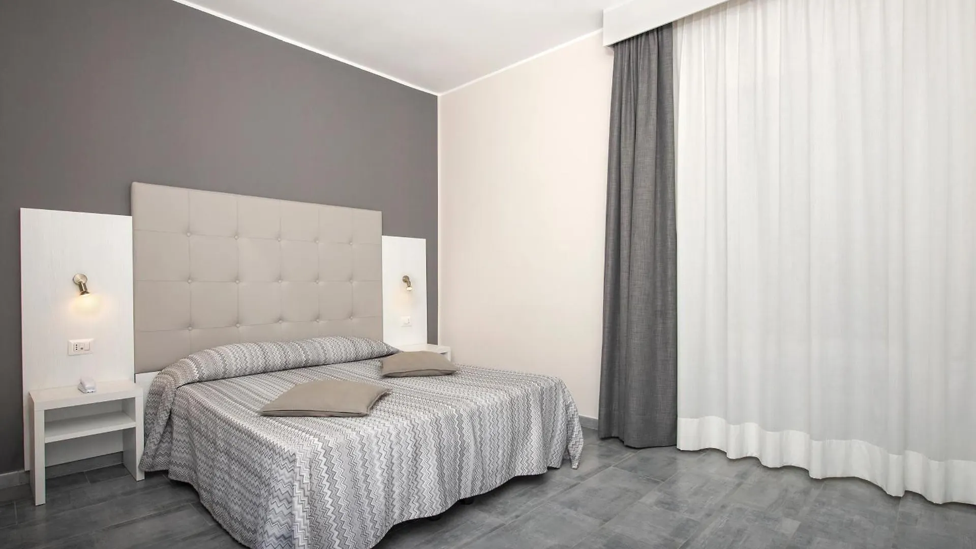 Hotel Assarotti Генуя