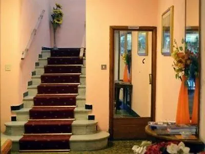 Hotel Assarotti Генуя