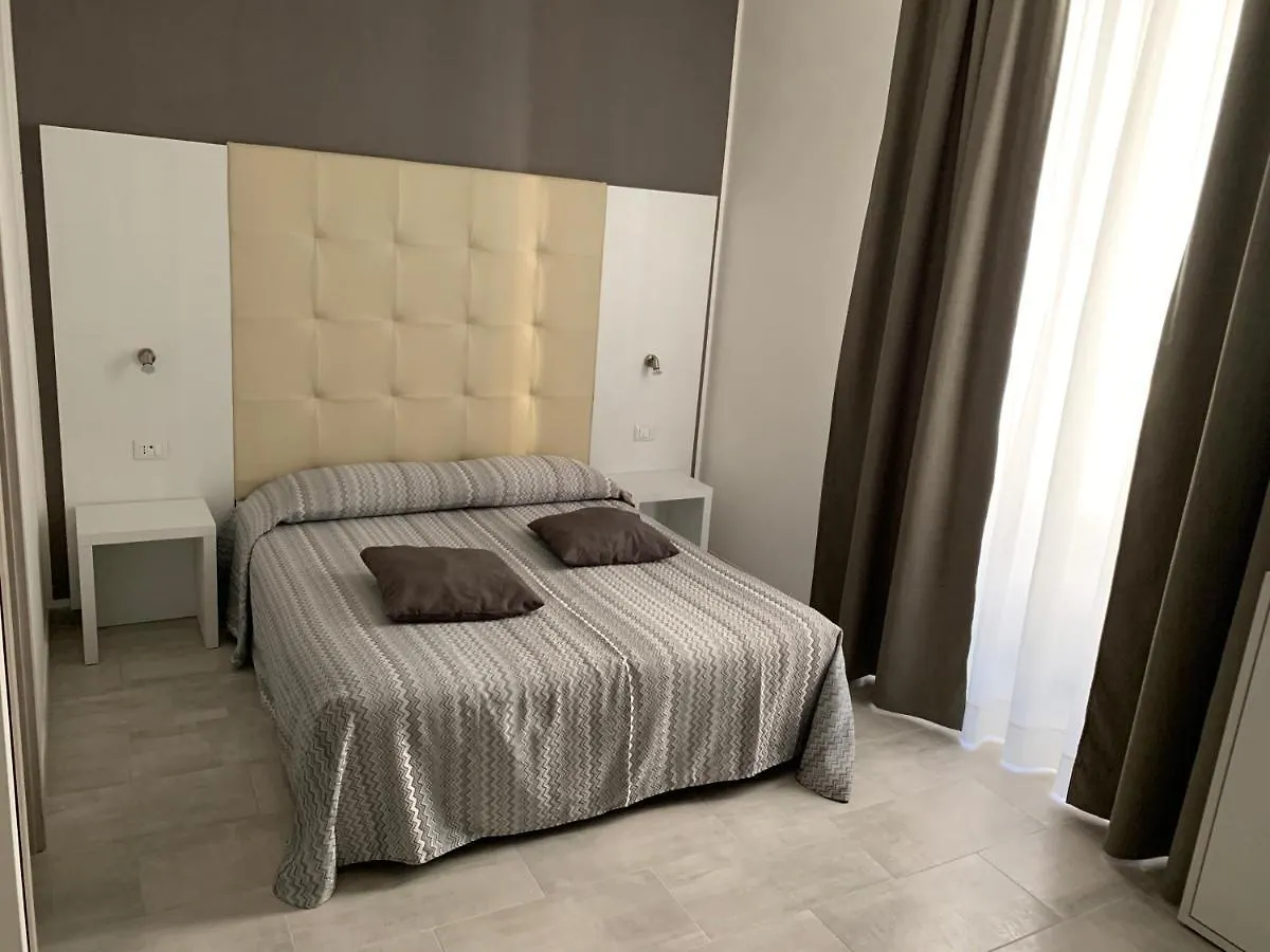 Hotel Assarotti Генуя 3*,